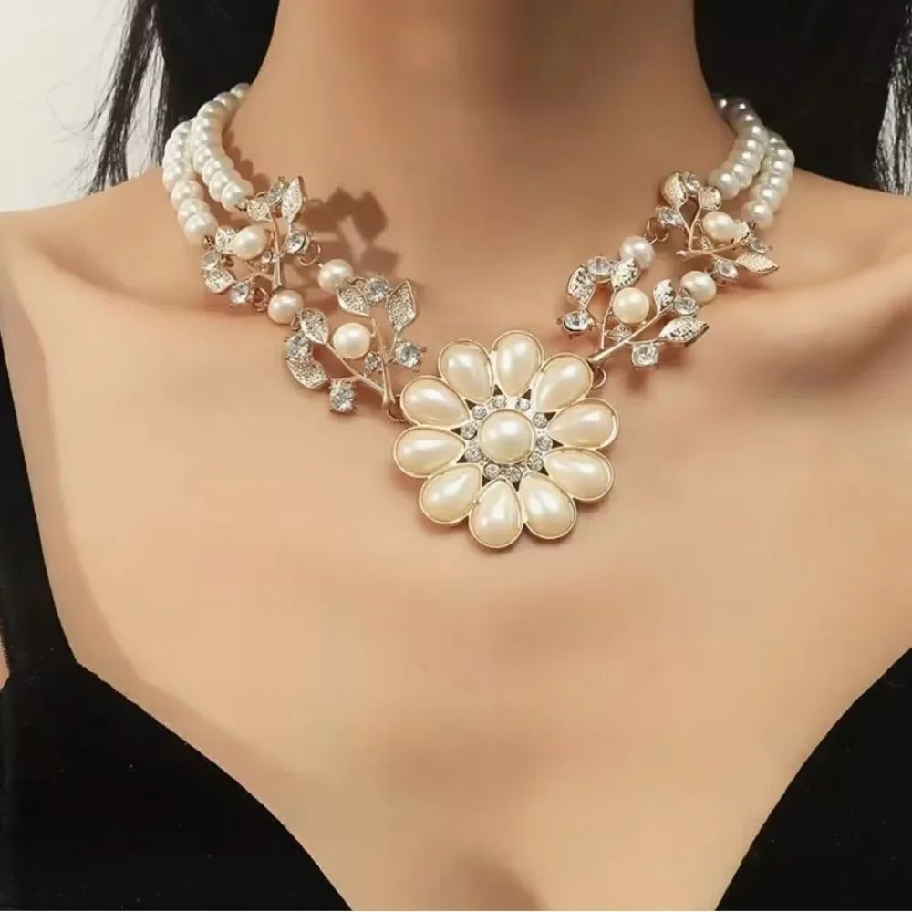 🌸NEW Elegant Pearl, Crystal and Gold Floral Bib Statement Necklace 🌸 - Picture 6 of 6